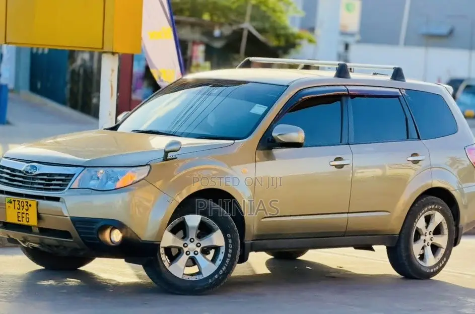 Subaru Forester 2009 Gold