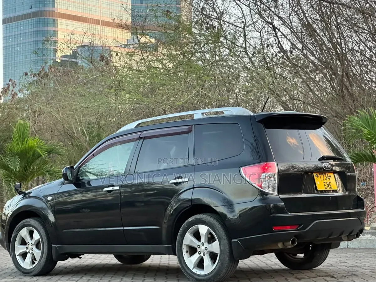 Subaru Forester 2010 Black
