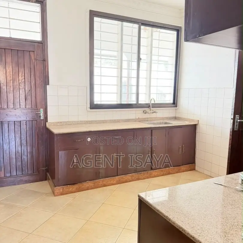 Furnished 3bdrm Villa in Masaki for rent