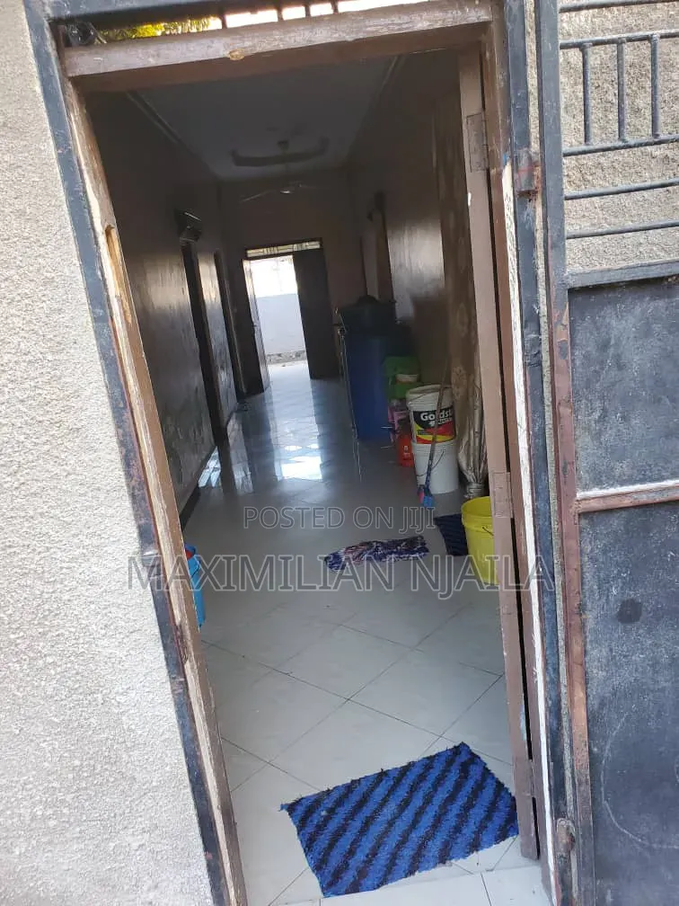 Furnished 5bdrm House in Mabibo Garage for sale