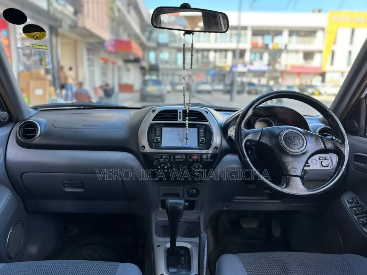 Toyota RAV4 Automatic 2003 Silver