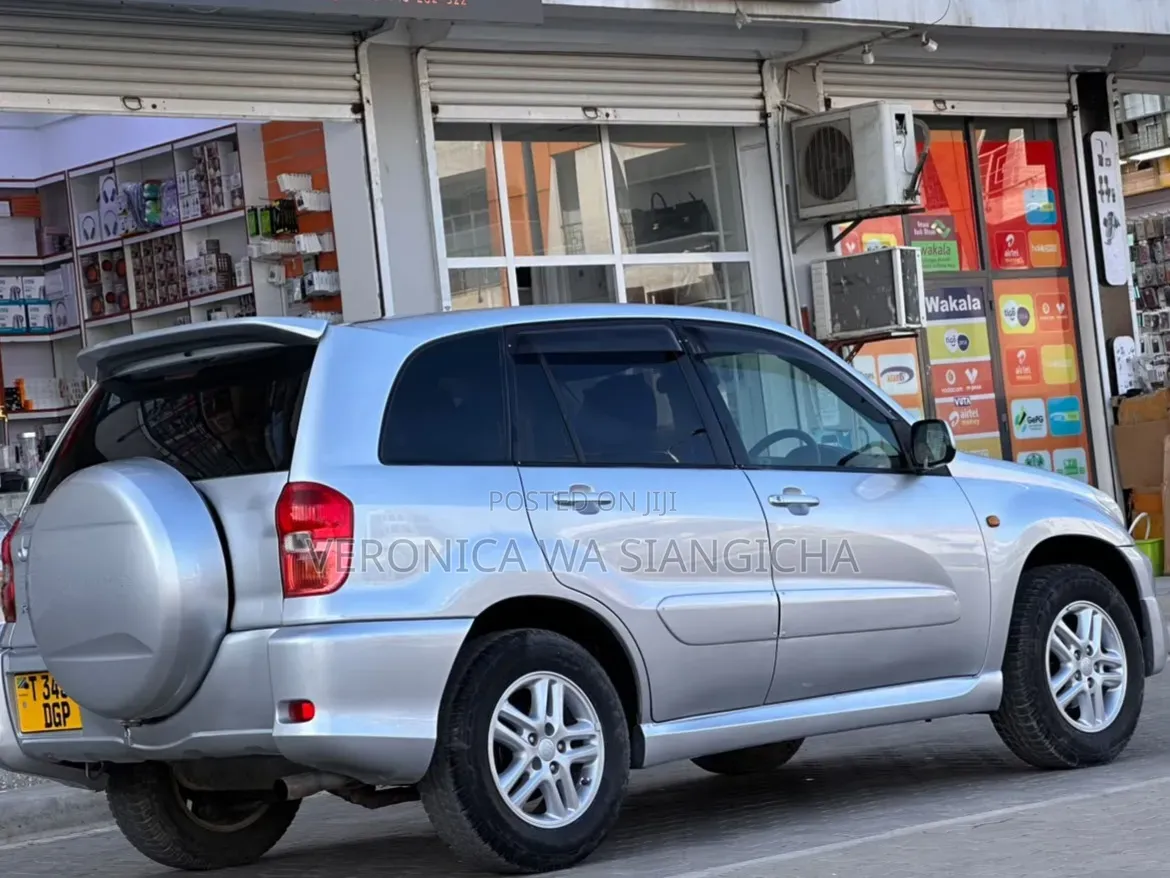 Toyota RAV4 Automatic 2003 Silver