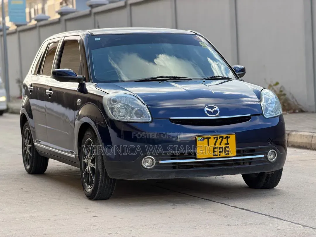 Mazda Verisa 2006 Blue