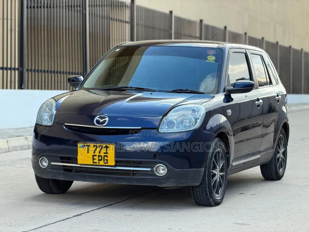 Mazda Verisa 2006 Blue