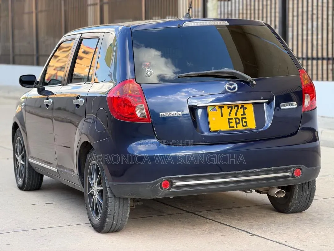 Mazda Verisa 2006 Blue