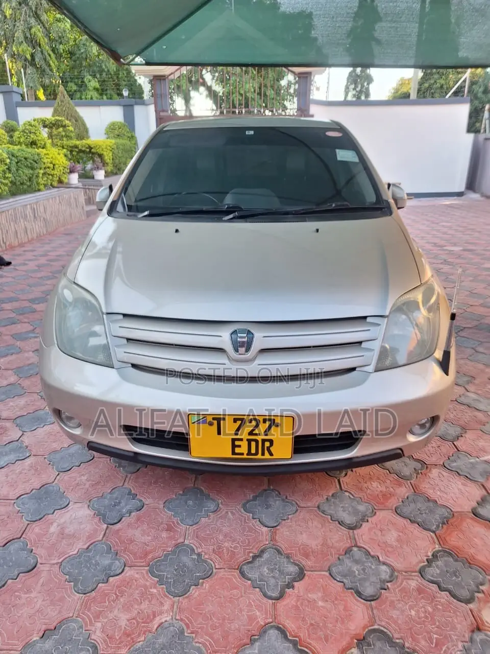Toyota IST 2005 Brown