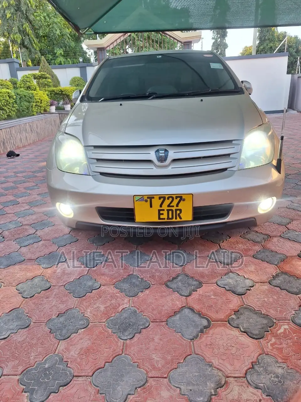 Toyota IST 2005 Brown