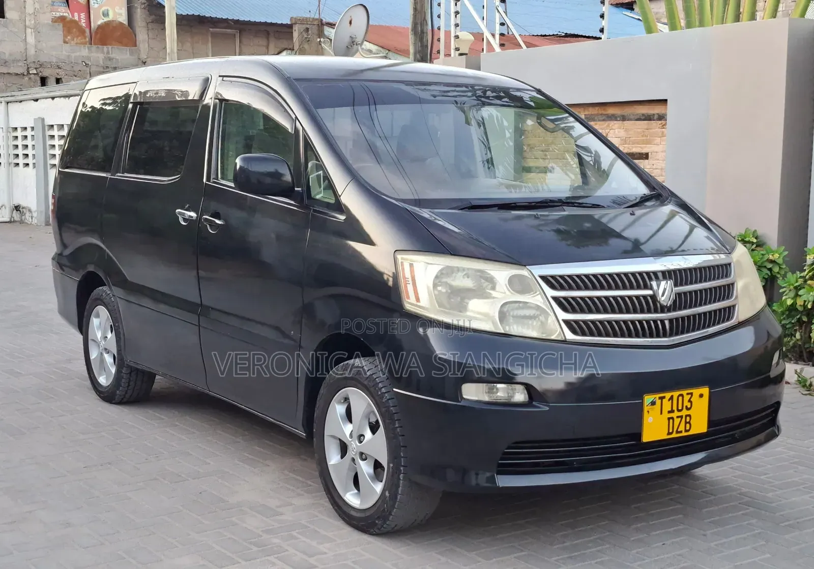 Toyota Alphard 2004