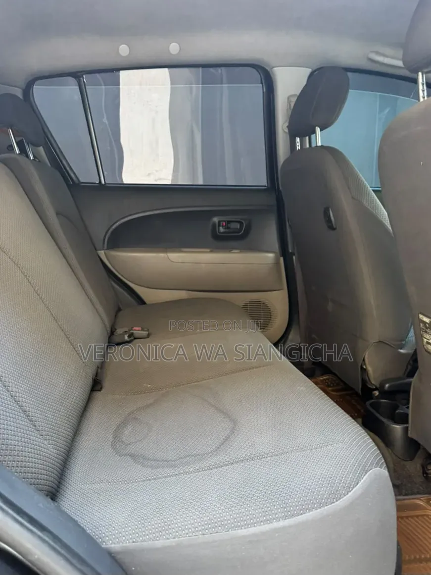 Toyota Passo 2005