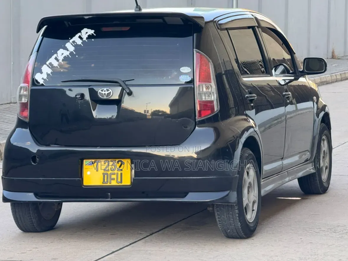 Toyota Passo 2005