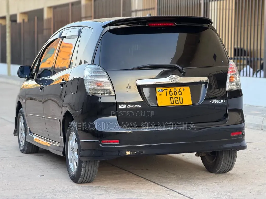 Toyota Corolla Spacio 2004 Black
