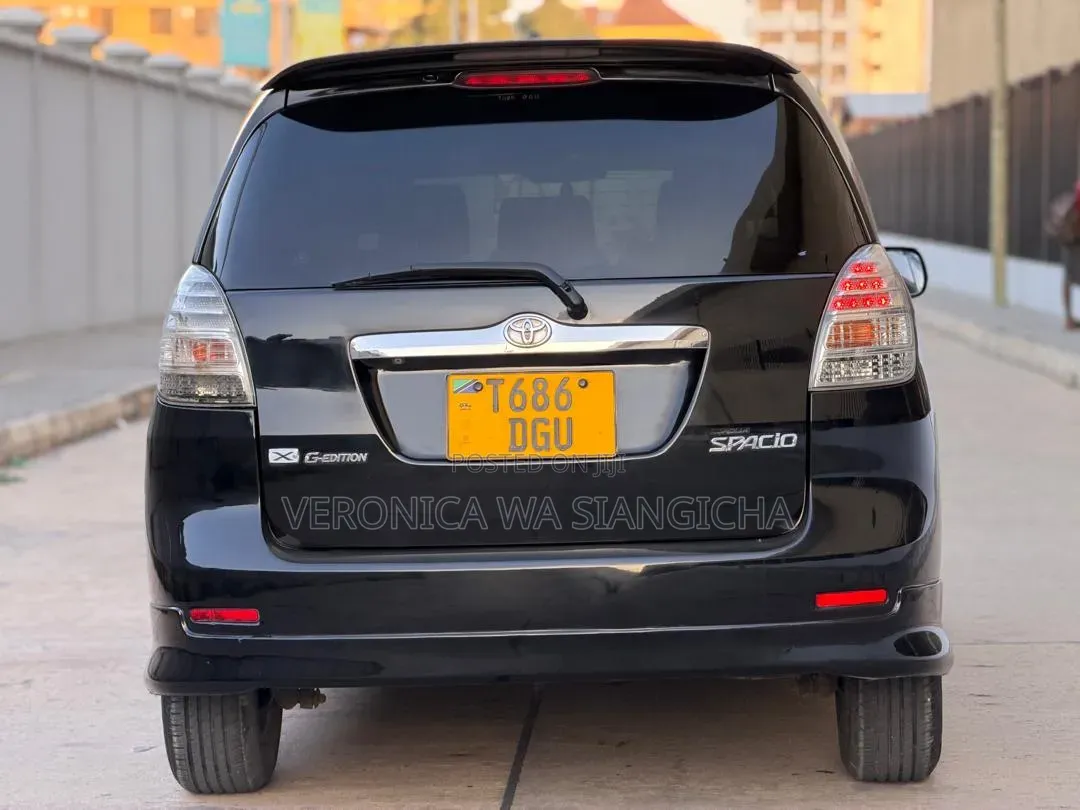 Toyota Corolla Spacio 2004 Black