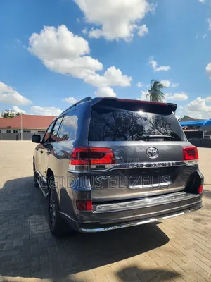 Toyota Land Cruiser 2017 Gray
