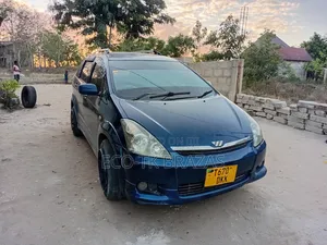 Toyota Wish 2005 Blue