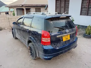 Toyota Wish 2005 Blue