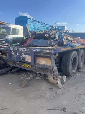Scania Truck P380 Na Trailer Flatbed Vinauzwa
