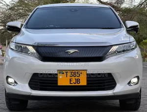 Toyota Harrier 2.0 2015 White