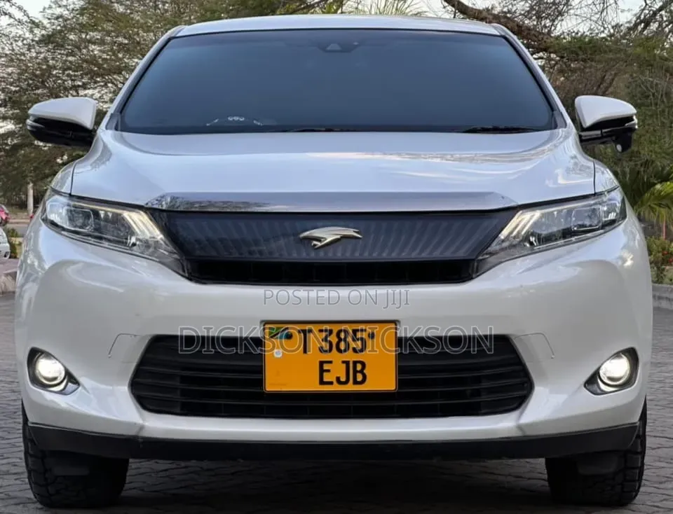 Toyota Harrier 2.0 2015 White