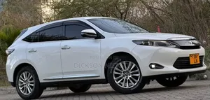 Toyota Harrier 2.0 2015 White