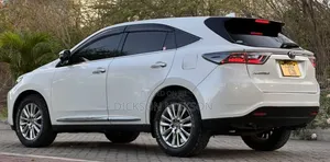 Toyota Harrier 2.0 2015 White
