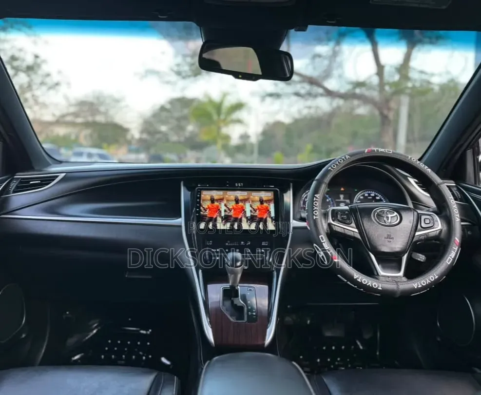 Toyota Harrier 2.0 2015 White