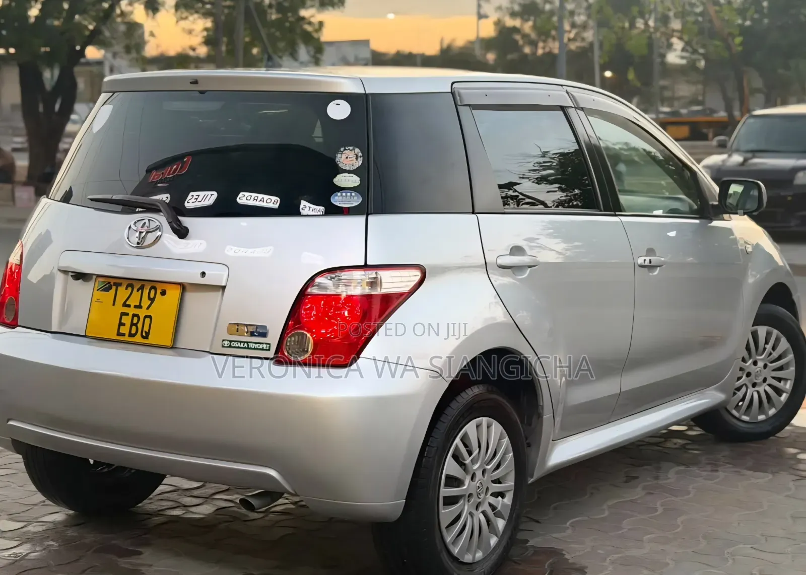 Toyota IST 2005