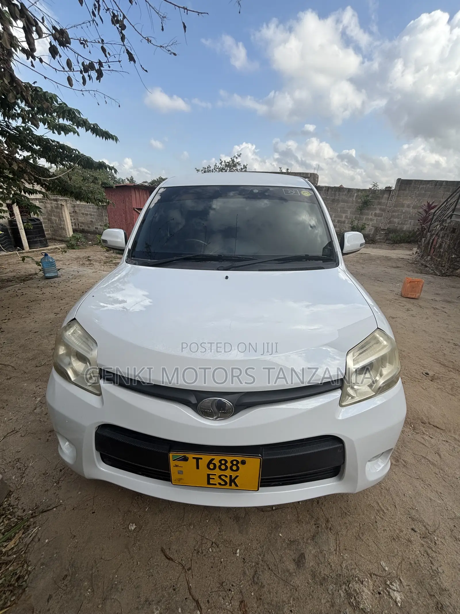 Toyota Sienta 1.5 AWD 2013 Pearl