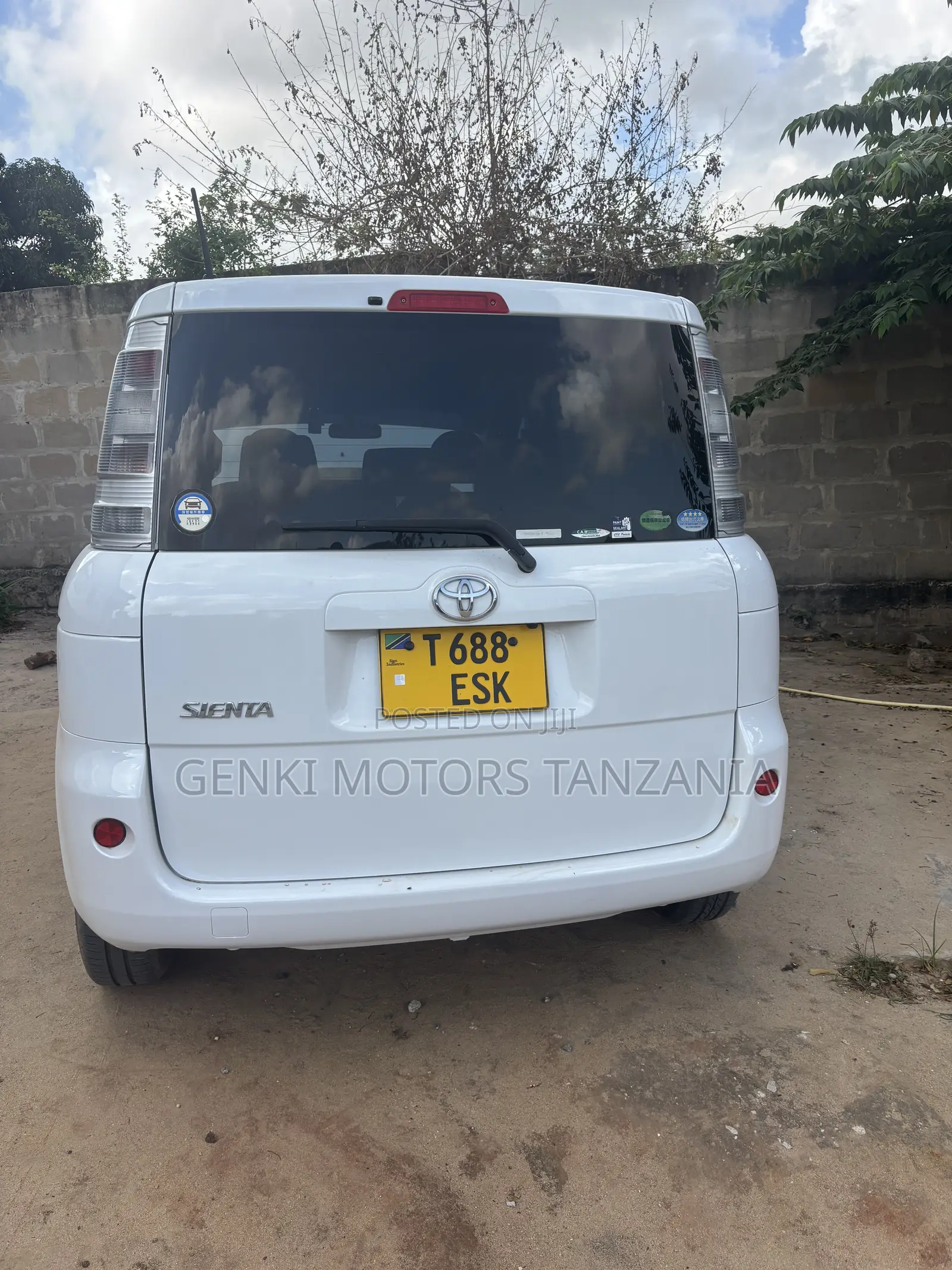 Toyota Sienta 1.5 AWD 2013 Pearl