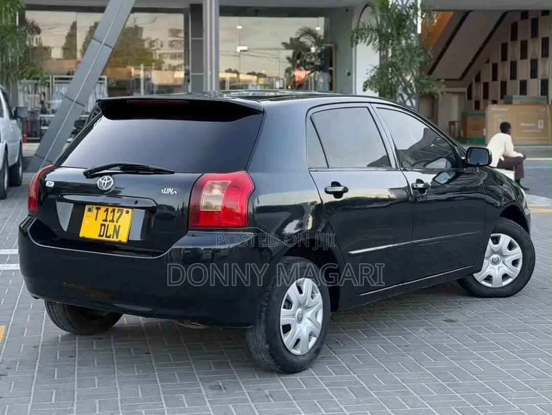 Toyota Corolla RunX 2004 Black