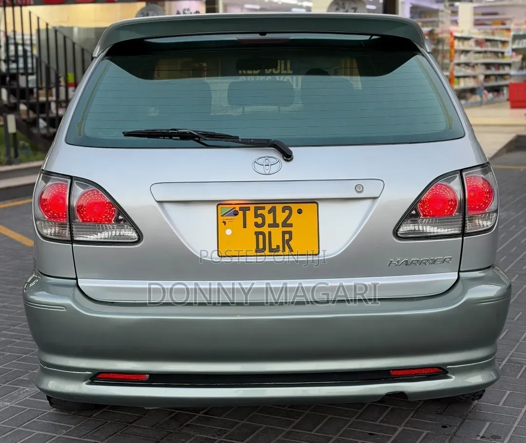 Toyota Harrier 2001 Silver