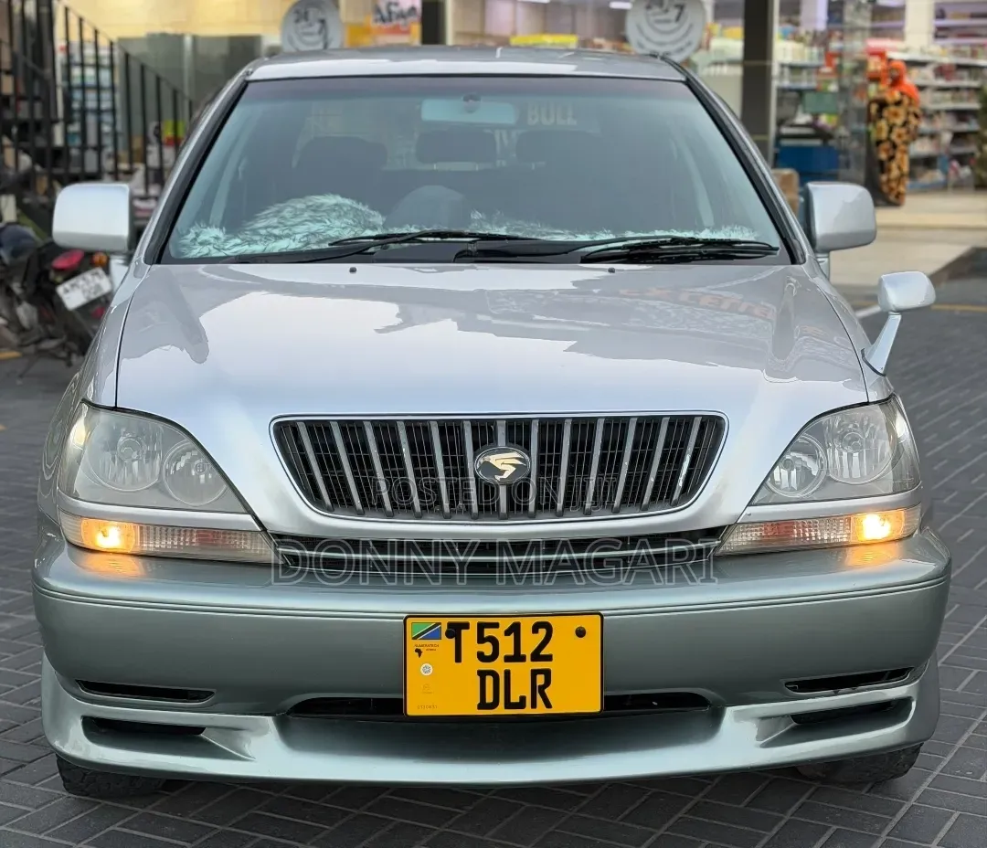 Toyota Harrier 2001 Silver