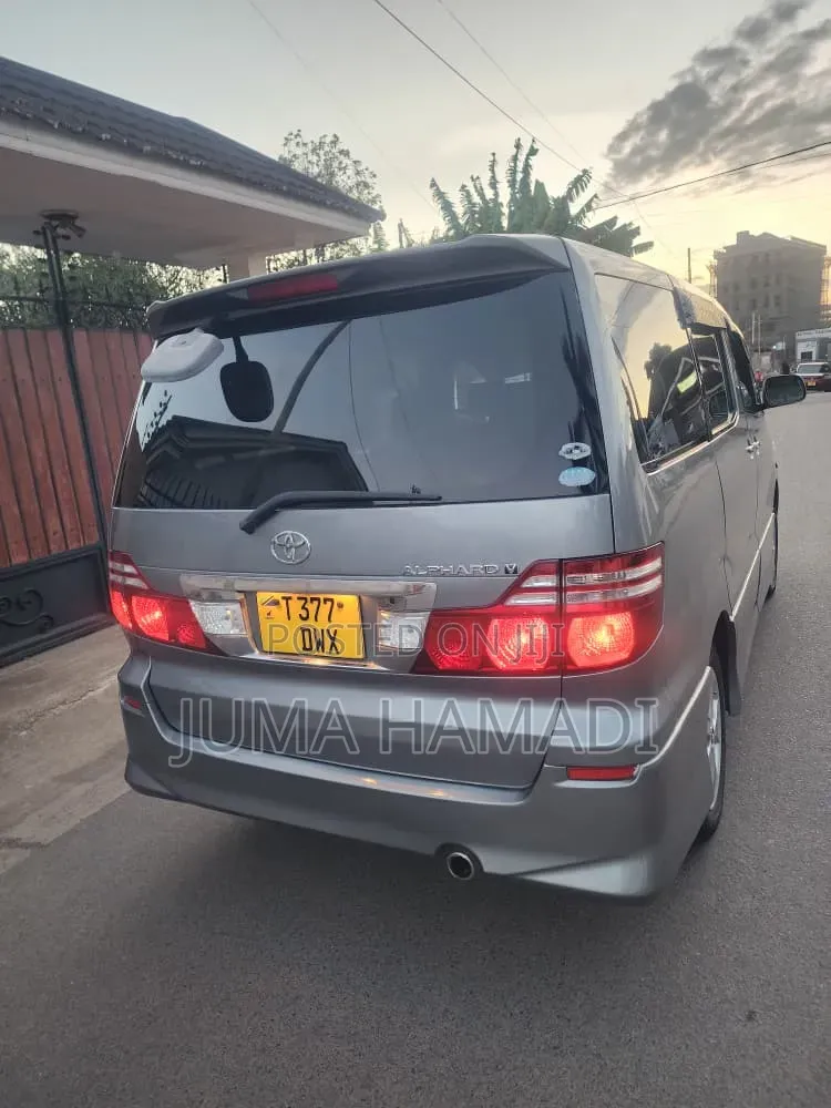 Toyota Alphard 2006 Silver