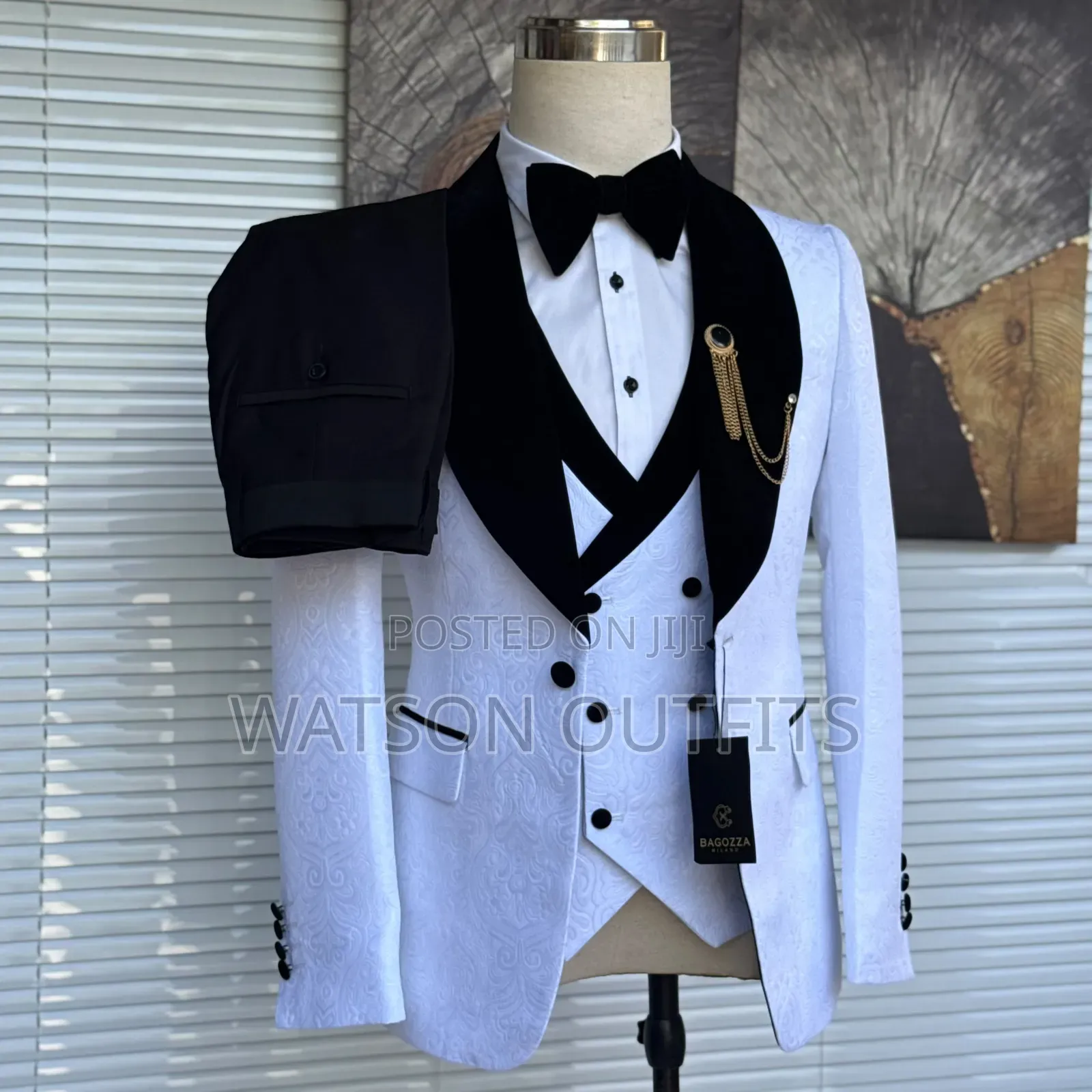 Suti Beautiful in White Design