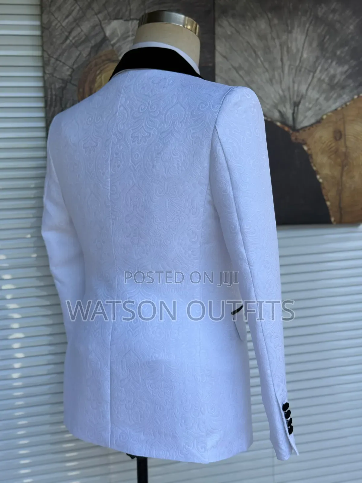 Suti Beautiful in White Design