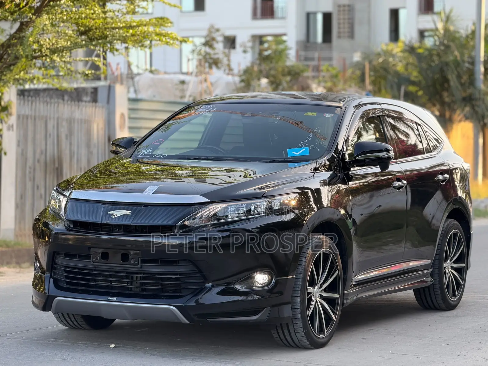 Toyota Harrier 2.0 2016 Black