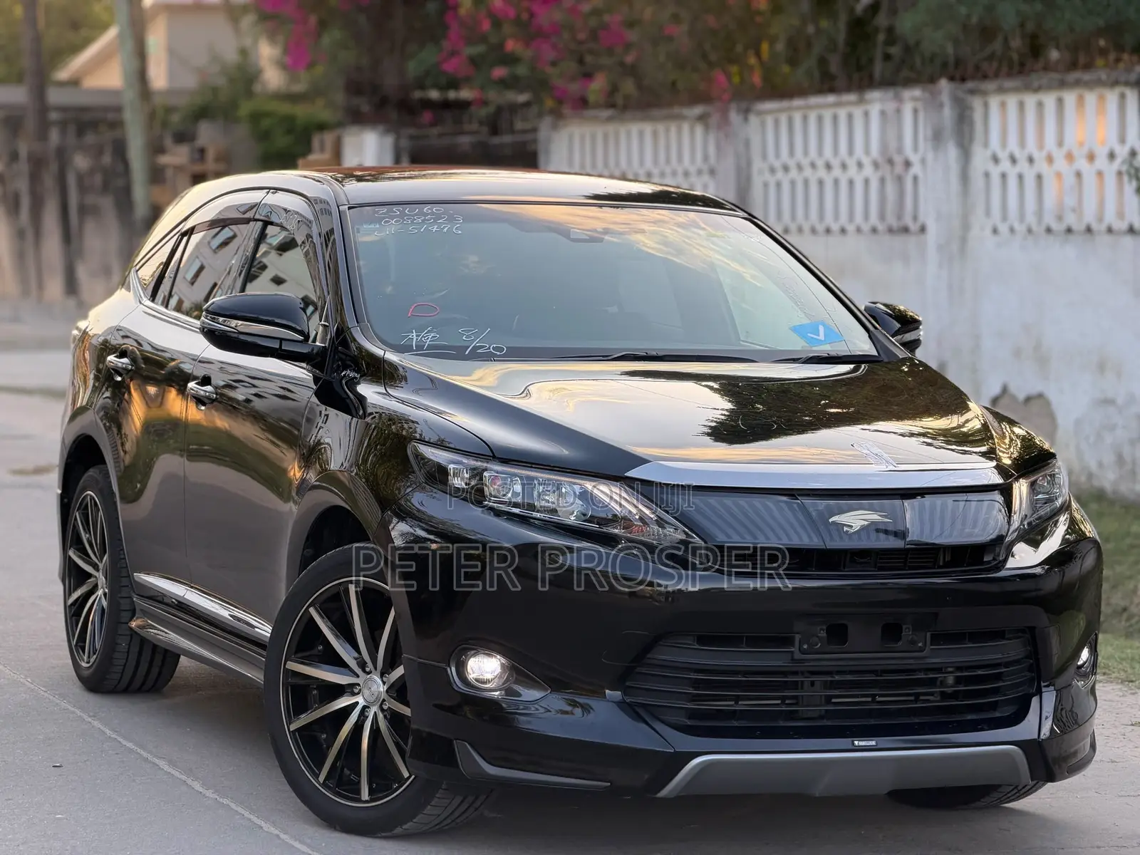 Toyota Harrier 2.0 2016 Black