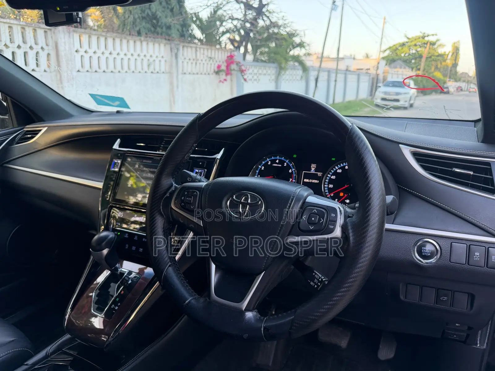 Toyota Harrier 2.0 2016 Black
