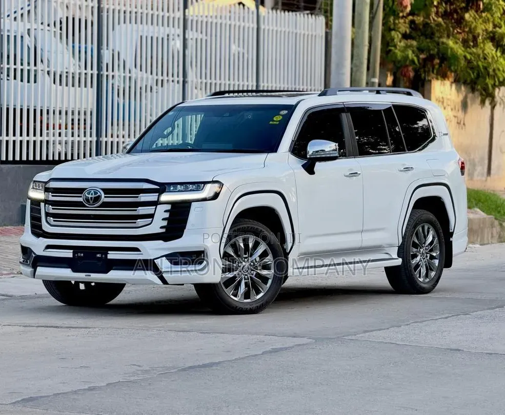 Toyota Land Cruiser 3.3 Diesel 4WD 2022 White