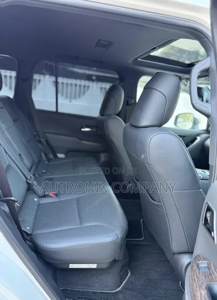 Toyota Land Cruiser 3.3 Diesel 4WD 2022 White