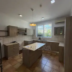 4bdrm Villa in Oyster Bay for rent