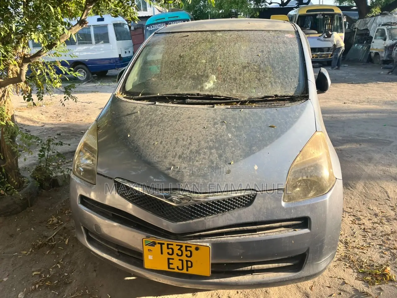 Toyota Ractis 2011 Gray