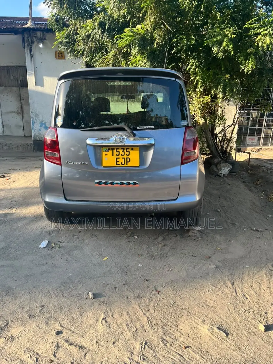 Toyota Ractis 2011 Gray