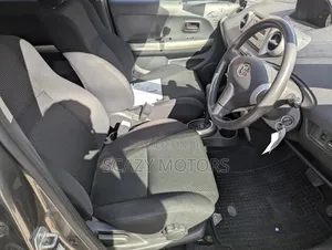 Toyota IST 2004 Gray