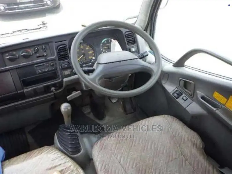 Mitsubishi Canter Truck