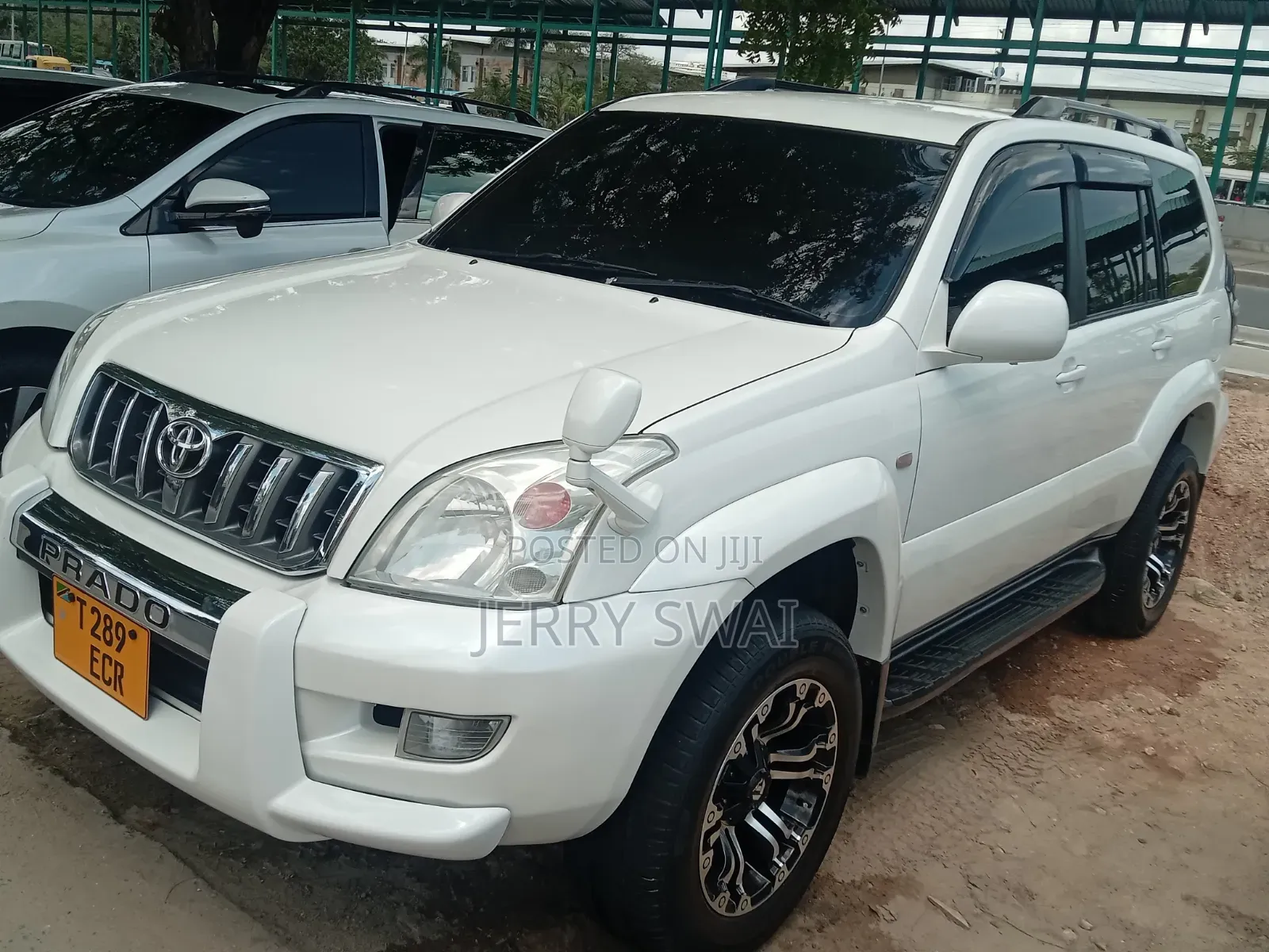 Toyota Land Cruiser Prado 2005 White