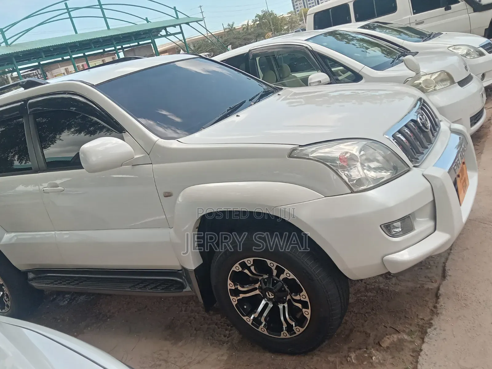 Toyota Land Cruiser Prado 2005 White