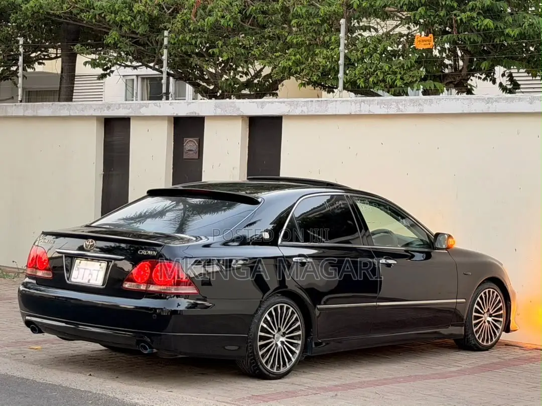 Toyota Crown 2007 Black