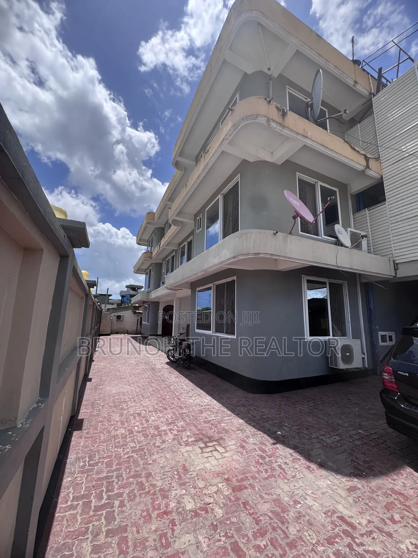 3bdrm Block of Flats in Bwawani, Kijitonyama for sale