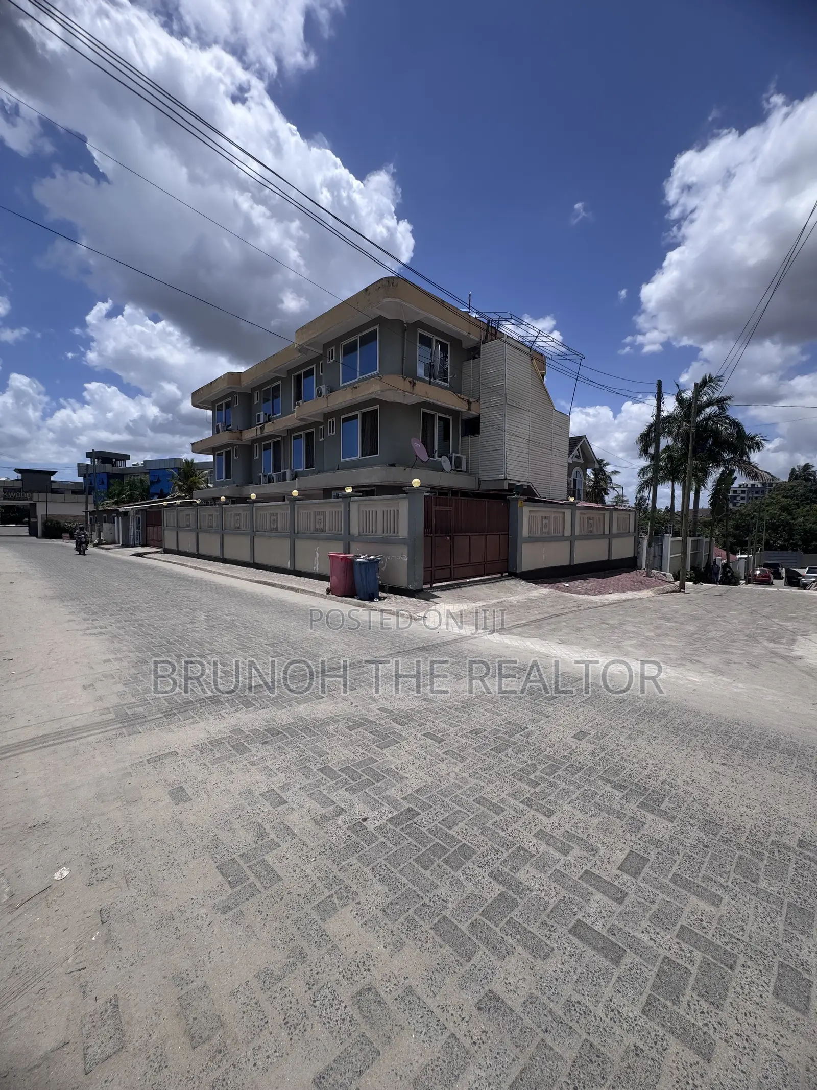 3bdrm Block of Flats in Bwawani, Kijitonyama for sale
