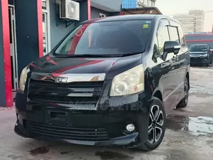 Toyota Noah 2010 Black